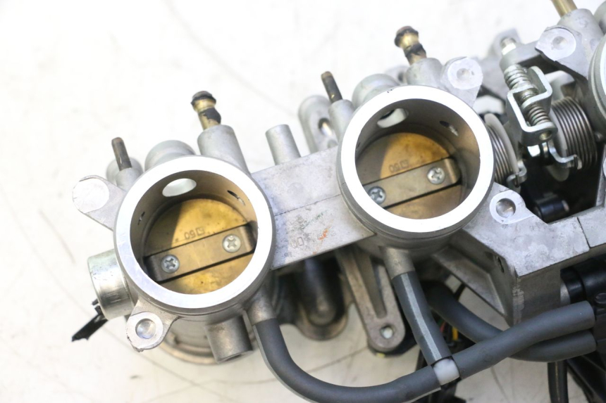 photo de INJECTION YAMAHA FZ8 800 (2010 - 2016) - Vue rapprochée