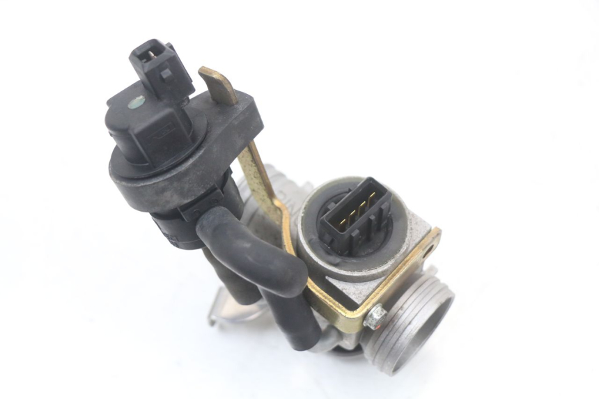 photo de INJECTION PEUGEOT GEOPOLIS RS 125 (2007 - 2009) - Points de fixation