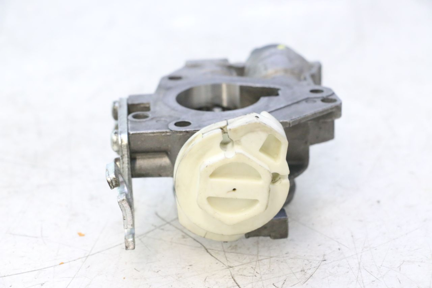 photo de INJECTION GILERA GP 800 (2007 - 2013) - Autre angle de vue