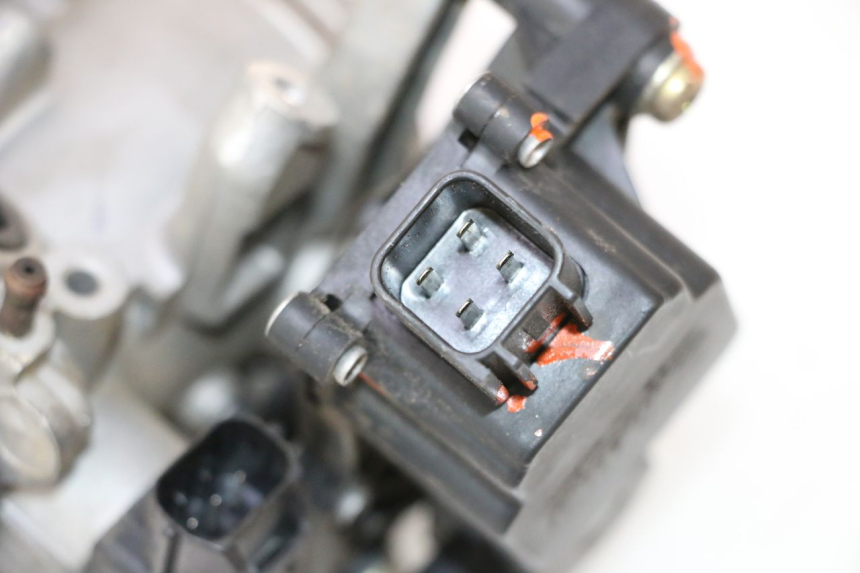 photo de INJECTION SUZUKI GSR 600 (2005 - 2012) - Détails caractéristiques