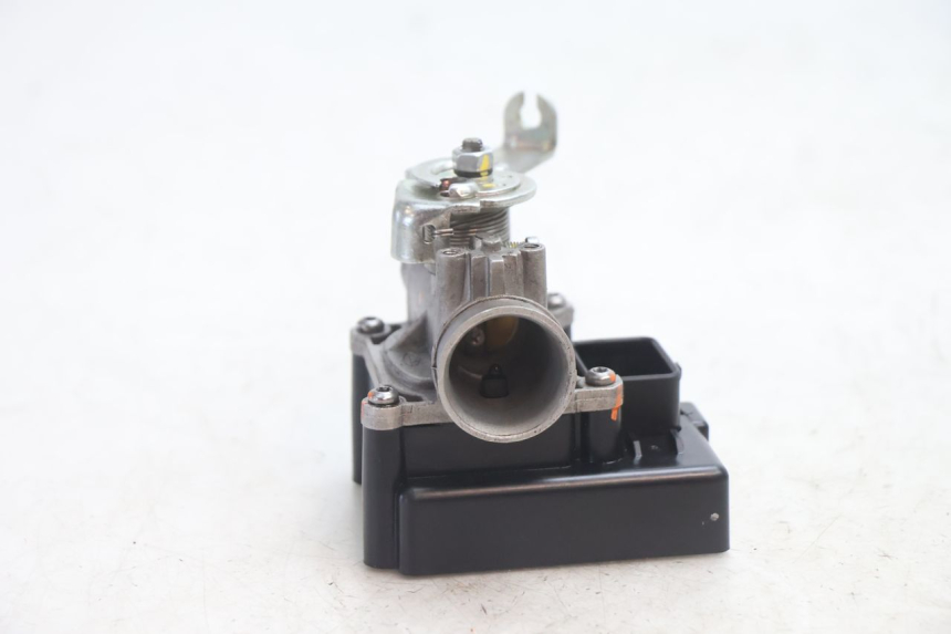 photo de INJECTION PEUGEOT KISBEE 2T 50 (2018 - 2022) - Gros plan technique