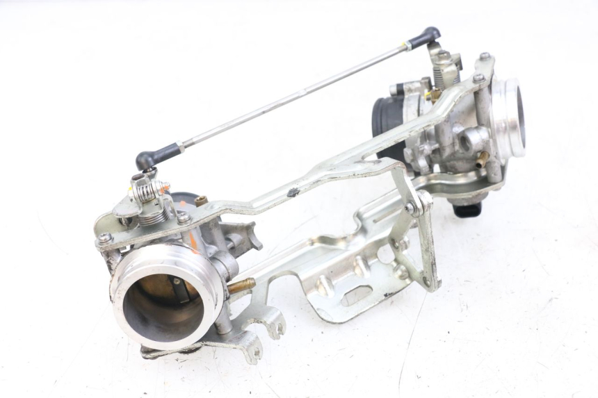 photo de INJECTION MOTO GUZZI NORGE 8V GT 1200 (2011 - 2016) - Points de fixation