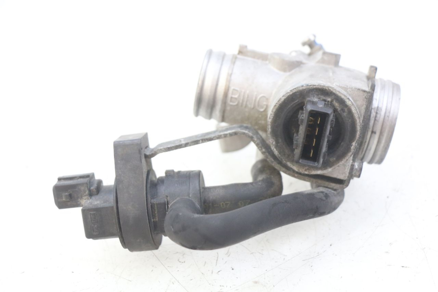 photo de INJECTION PEUGEOT SATELIS COMPRESSOR K15 125 (2006 - 2009) - Points de fixation