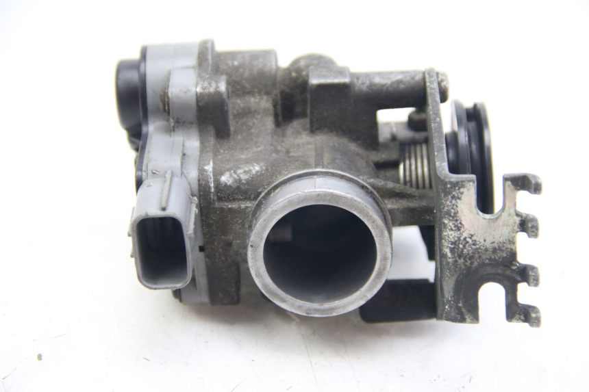 photo de INJECTION SUZUKI SIXTEEN 125 (2008 - 2010) - Gros plan technique