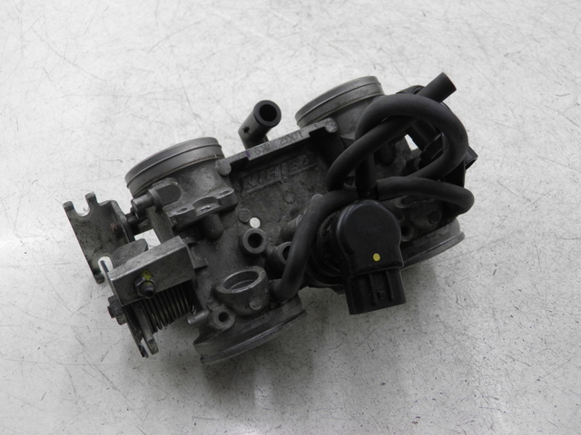 photo de INJECTION SUZUKI BURGMAN EXECUTIVE 650 (2008 - 2010) - Détails caractéristiques