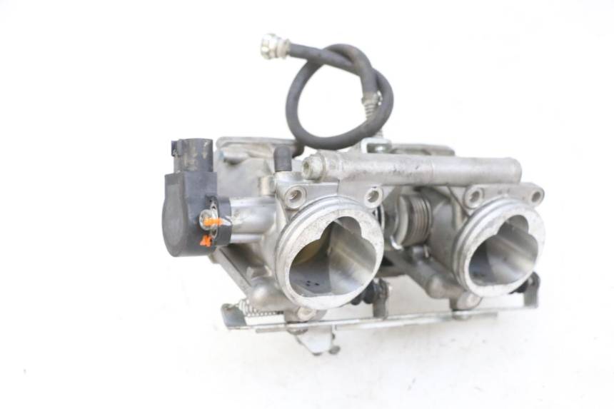 photo de INJECTION YAMAHA TDM ABS 900 (2002 - 2014) - Points de fixation