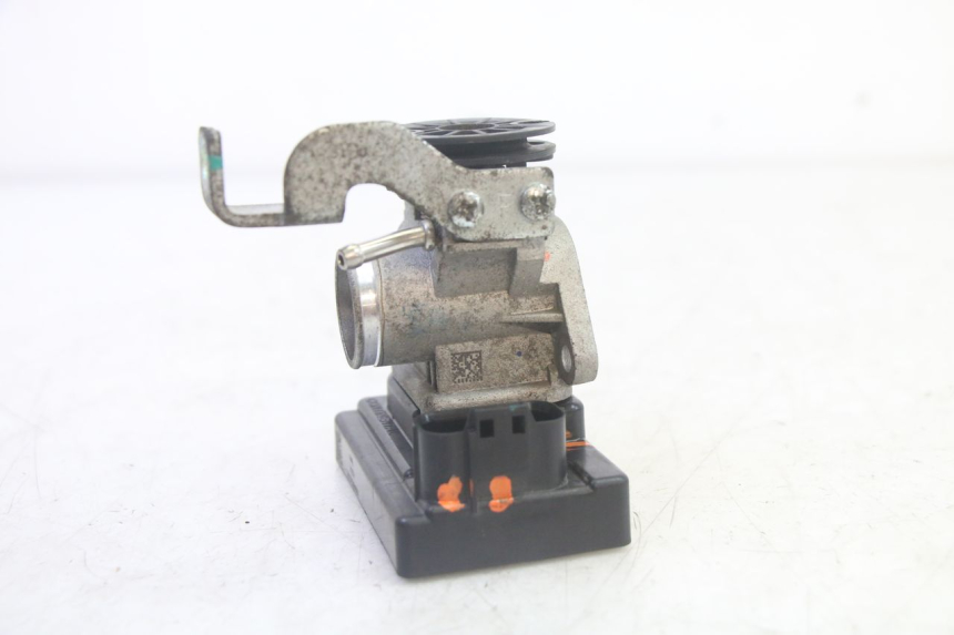 photo de INJECTION PEUGEOT TWEET PRO EFI 4T 50 (2021 - 2022) - Gros plan technique