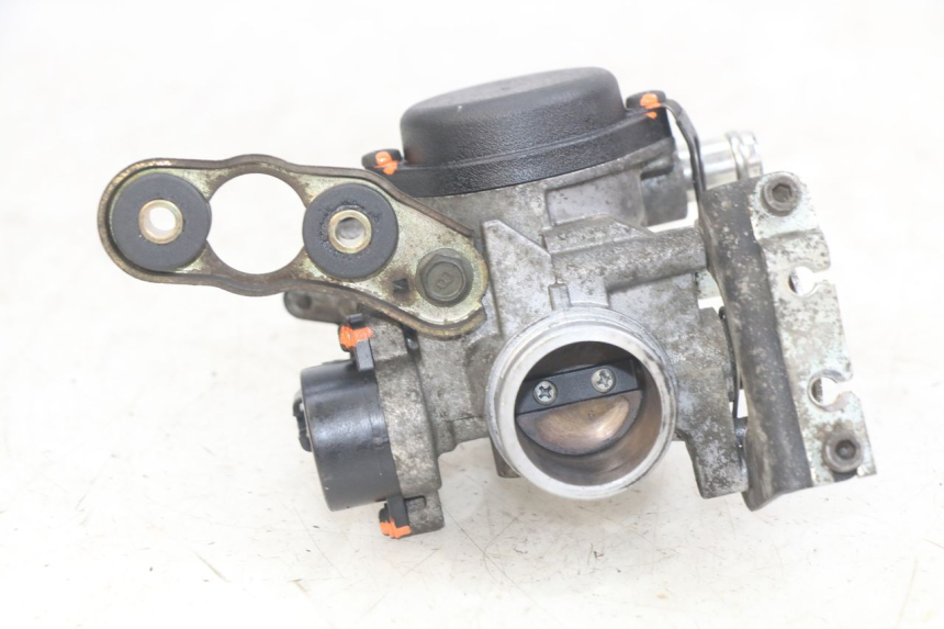 photo de INJECTION YAMAHA X-MAX XMAX 250 (2006 - 2009) - Gros plan technique