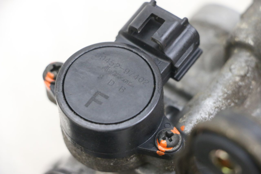 photo de INJECTION YAMAHA X-MAX XMAX 250 (2006 - 2009) - Gros plan technique