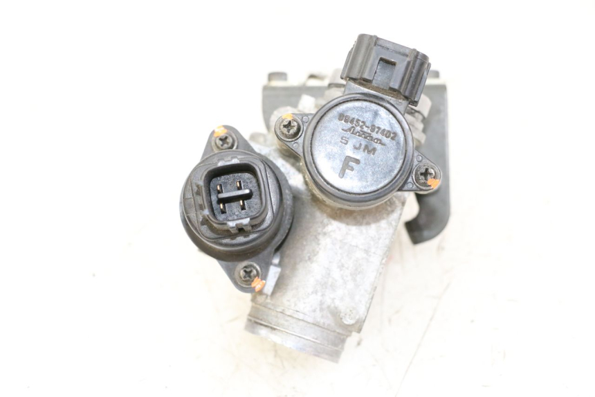 photo de INJECTION YAMAHA XMAX X-MAX 125 (2006 - 2009) - Gros plan technique