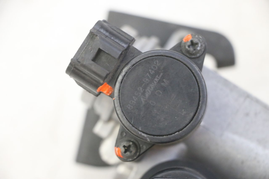 photo de INJECTION YAMAHA X-MAX XMAX 125 (2010 - 2013) - Points de fixation