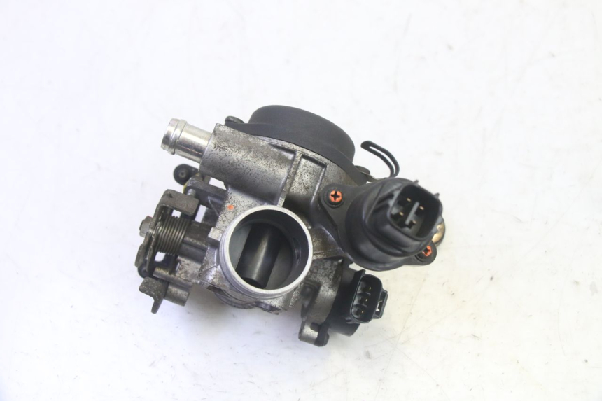 photo de INJECTION YAMAHA X-MAX XMAX 250 (2006 - 2009) - Gros plan technique