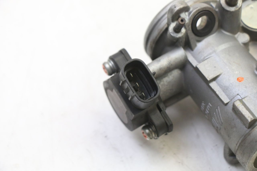 photo de INJECTION YAMAHA XJ6 ABS 600 (2008 - 2016) - Gros plan technique