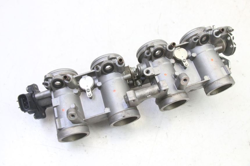 photo de INJECTION YAMAHA XJ6 ABS 600 (2008 - 2016) - Points de fixation