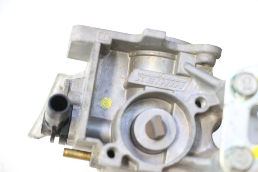 photo de INJECTION HONDA XLV VARADERO 125 (2007 - 2012) - Gros plan technique