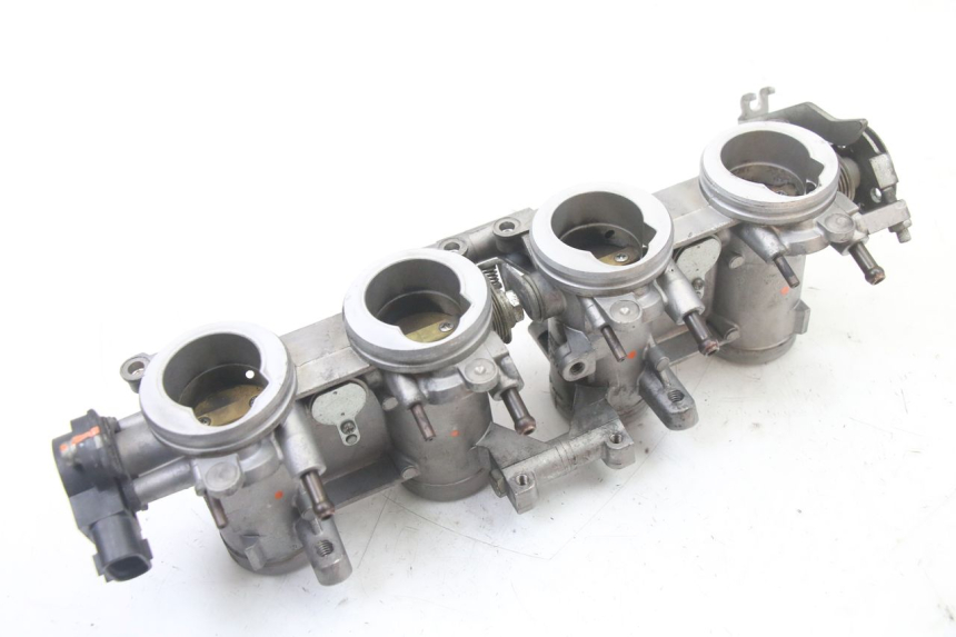 photo de INJECTION YAMAHA XJ6 600 (2008 - 2016) - Autre angle de vue