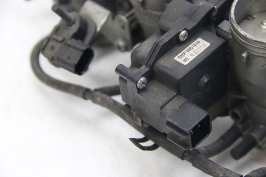 photo de INJECTION KAWASAKI Z ABS 1000 (2014 - 2020) - Gros plan technique