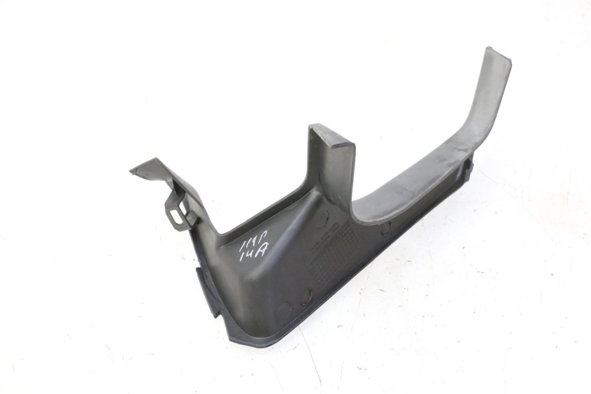 photo de INTERIEUR TETE FOURCHE DROIT HONDA CBF 125 (2009 - 2015) - Gros plan technique