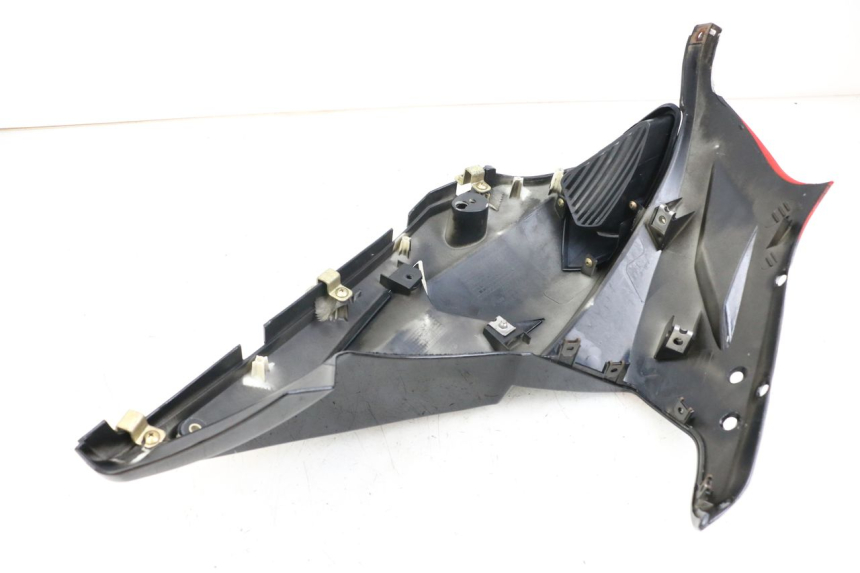 photo de INTERIEUR TETE FOURCHE DROIT HYOSUNG GTR 125 (2006 - 2008) - Points de fixation