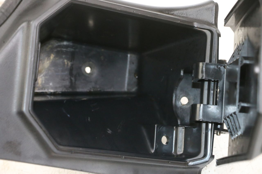 photo de INTERIEUR TETE FOURCHE DROIT KAWASAKI GTR 1000 (1994 - 2004) - Détail de la pièce