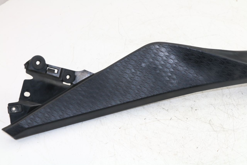 photo de INTERIEUR TETE FOURCHE DROIT KAWASAKI NINJA 300 (2012 - 2017) - Gros plan technique