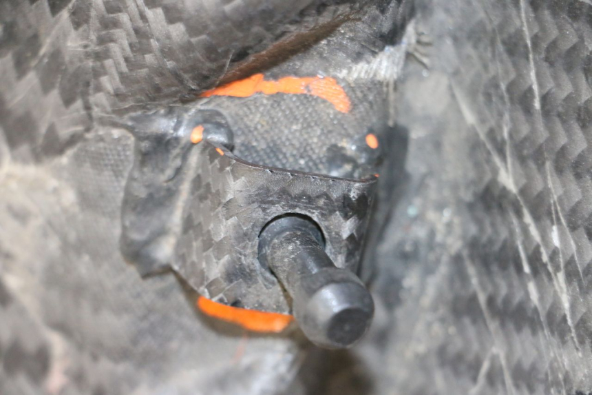 photo de INTERIEUR TETE FOURCHE DROIT BMW S RR ABS S1000RR 1000 (2015 - 2018) - Gros plan technique