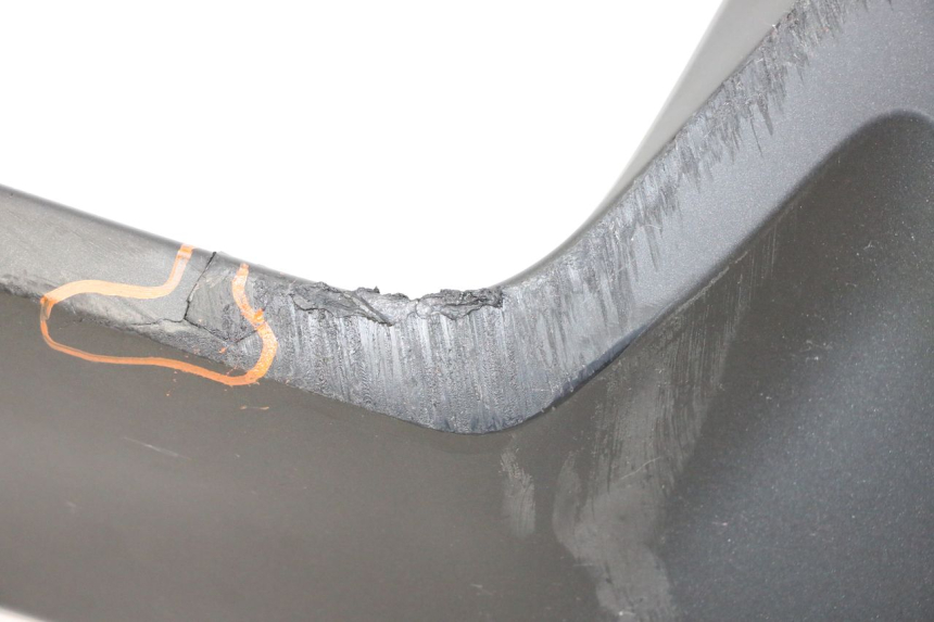 photo de INTERIEUR TETE FOURCHE DROIT YAMAHA XMAX X-MAX 125 (2021 - 2025) - Zoom composants