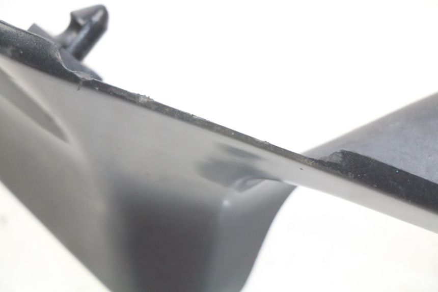 photo de INTERIEUR TETE FOURCHE DROIT KAWASAKI ZZR 600 (1995 - 2004) - Gros plan technique