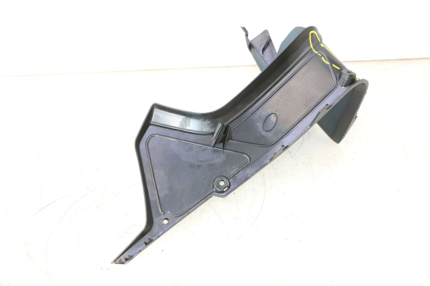 photo de INTERIEUR TETE FOURCHE GAUCHE YAMAHA FZ8 800 (2010 - 2016) - Gros plan technique