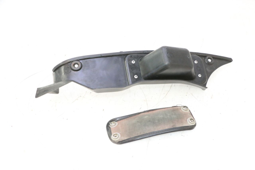 photo de INTERIEUR TETE FOURCHE GAUCHE KAWASAKI GPX F ZX750F 750 (1986 - 1990) - Gros plan technique