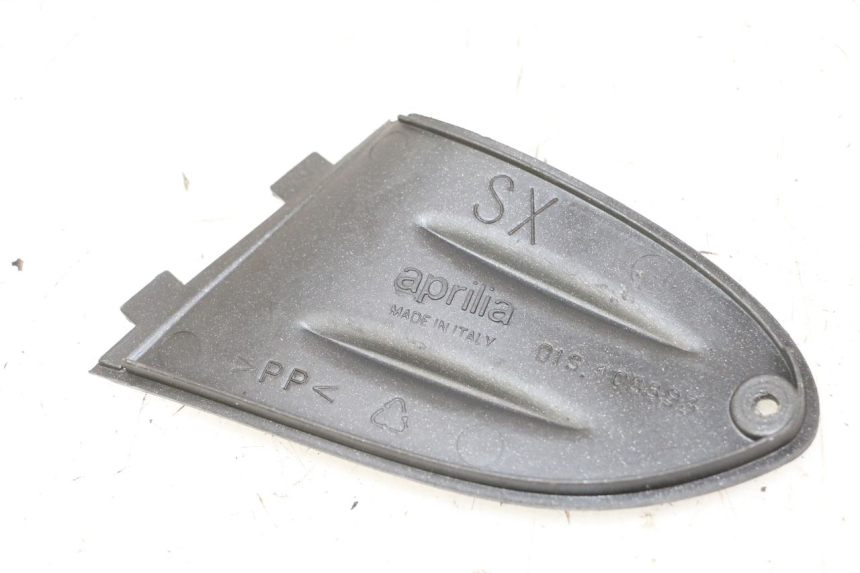 photo de INTERIEUR TETE FOURCHE GAUCHE APRILIA SR R 2T LC 50 (2018 - 2021) - Zoom état d’usage