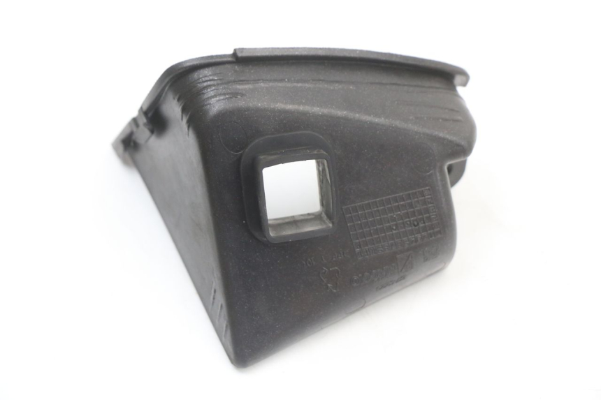 photo de INTERIEUR TETE FOURCHE GAUCHE PIAGGIO X10 125 (2012 - 2017) - Autre angle de vue