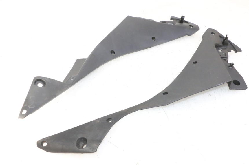 photo de INTERIEUR TETE DE FOURCHE STAHO FH 50 (2018 - 2019) - Vue principale