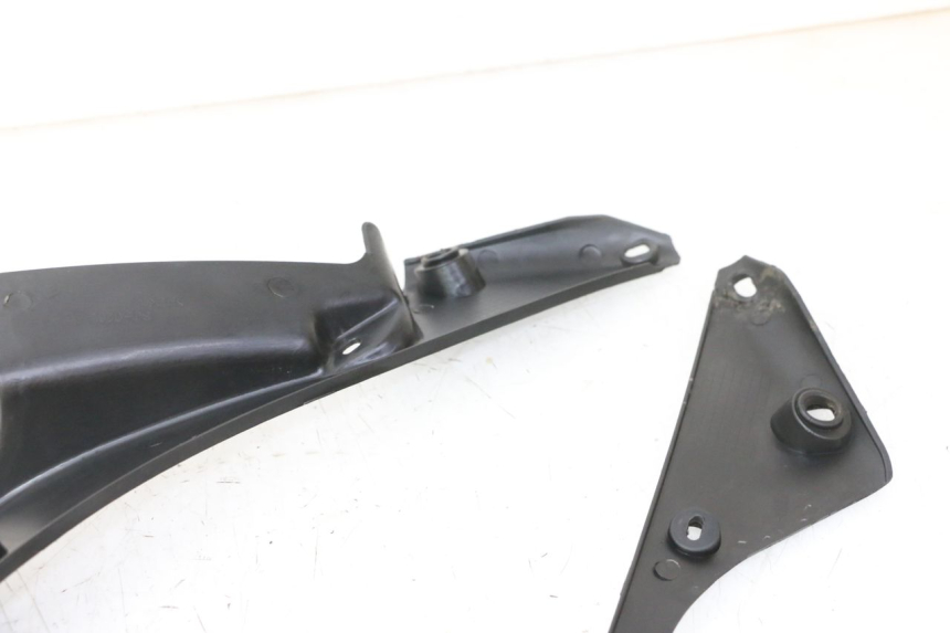 photo de INTERIEUR TETE DE FOURCHE STAHO FH 50 (2018 - 2019) - Gros plan technique