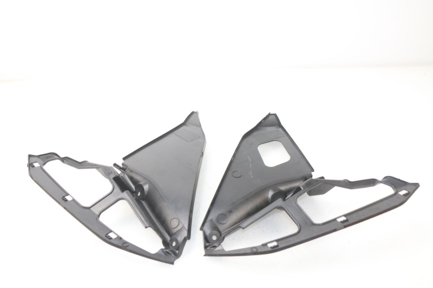 photo de INTERIEUR TETE DE FOURCHE SUZUKI GSX-R GSXR K16 1000 (2012 - 2016) - Détail de la pièce