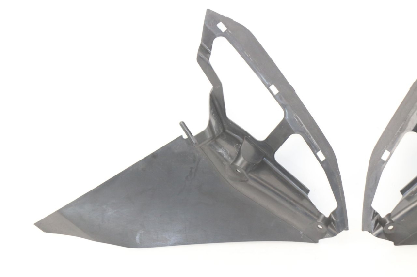 photo de INTERIEUR TETE DE FOURCHE SUZUKI GSX-R GSXR K16 1000 (2012 - 2016) - Gros plan technique