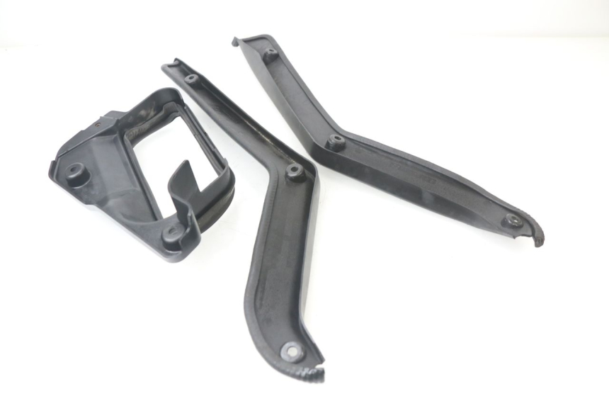 photo de INTERIEUR TETE DE FOURCHE KAWASAKI GTR 1000 (1994 - 2004) - Détail de la pièce