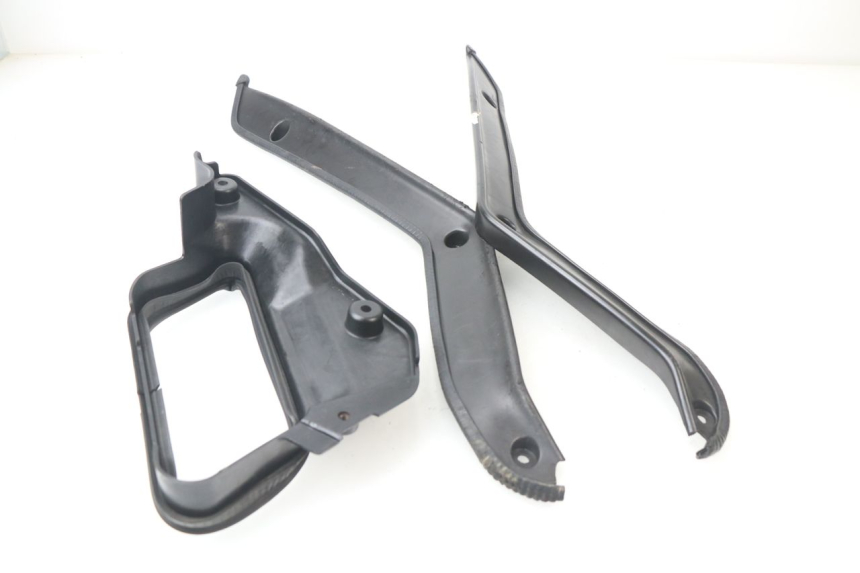 photo de INTERIEUR TETE DE FOURCHE KAWASAKI GTR 1000 (1994 - 2004) - Zoom état d’usage