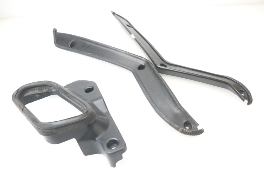 photo de INTERIEUR TETE DE FOURCHE KAWASAKI GTR 1000 (1994 - 2004) - Vue d’ensemble