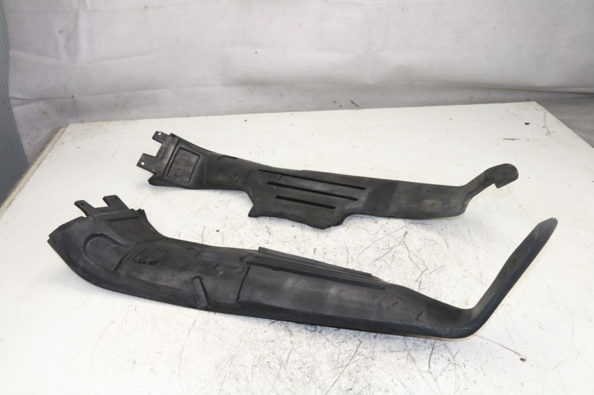 photo de INTERIEUR TETE DE FOURCHE BMW K 75 RT ABS 750 (1989 - 1997) - Détail de la pièce