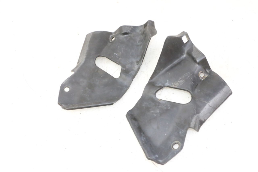 photo de INTERIEUR TETE DE FOURCHE TRIUMPH SPRINT 900 (1995 - 1998) - Vue principale