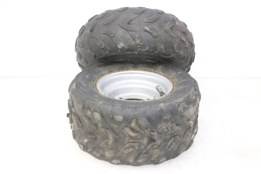 photo de JANTE ARRIÈRE ET PNEU KEROX BAZOOKA 110 - Détail de la pièce