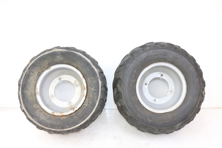 photo de JANTE ARRIÈRE ET PNEU KEROX BAZOOKA 110 - Vue d’ensemble