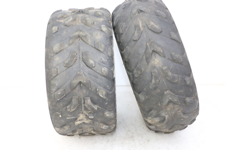 photo de JANTE ARRIÈRE ET PNEU KEROX BAZOOKA 110 - Points de fixation