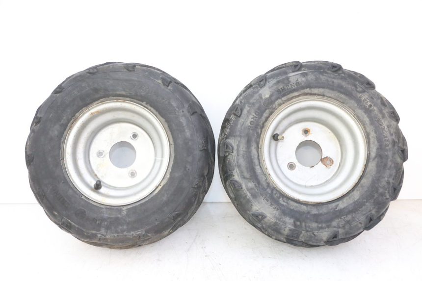 photo de JANTE ARRIÈRE ET PNEU SPEEDY DELUXE 125 - Vue principale