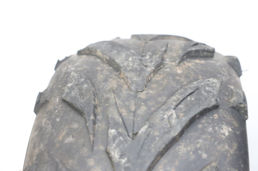 photo de JANTE ARRIÈRE ET PNEU SPEEDY DELUXE 125 - Points de fixation