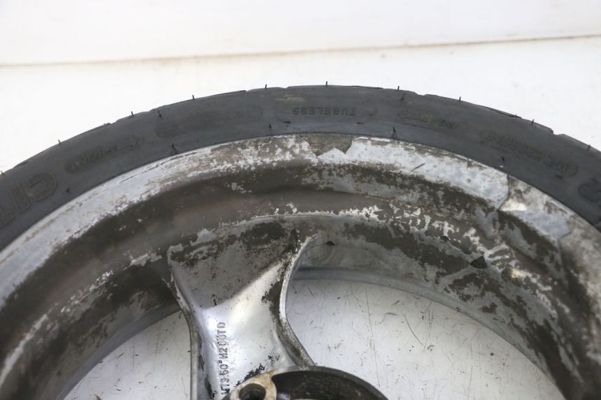 photo de JANTE ARRIÈRE ET PNEU PEUGEOT ELYSTAR 125 (2002 - 2007) - Détails caractéristiques