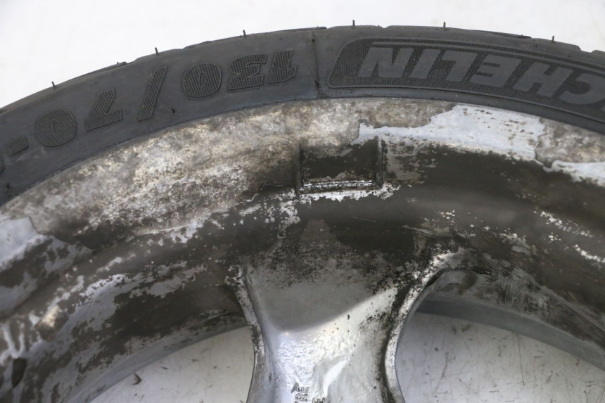 photo de JANTE ARRIÈRE ET PNEU PEUGEOT ELYSTAR 125 (2002 - 2007) - Marquages et références