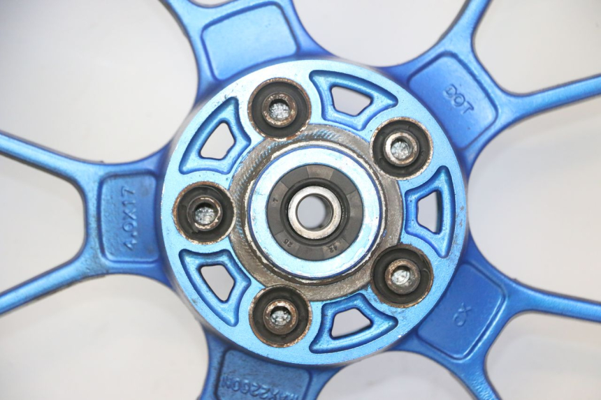 photo de JANTE ARRIÈRE ET PNEU STAHO FH 50 (2018 - 2019) - Angle alternatif