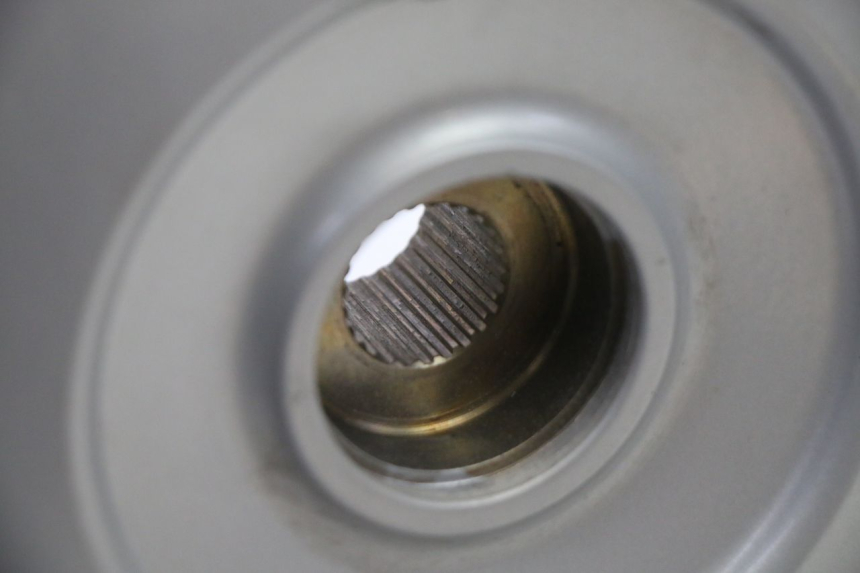 photo de JANTE ARRIÈRE ET PNEU PIAGGIO FLY 2T 50 (2004 - 2017) - Vue d’ensemble